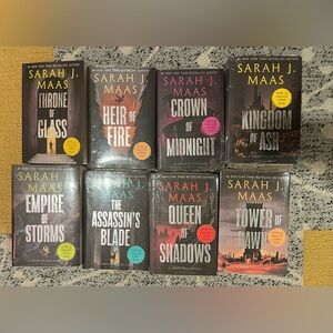 Entire Thrown of Glass Series by Sarah J. Maas